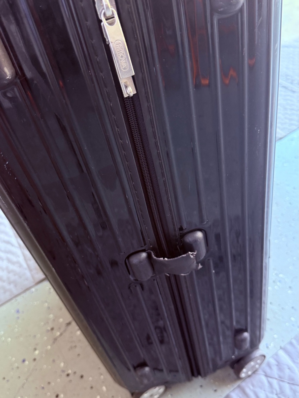 RIMOWA Black Ribbed Hard-Shell Carry-On - Picture 2 of 16